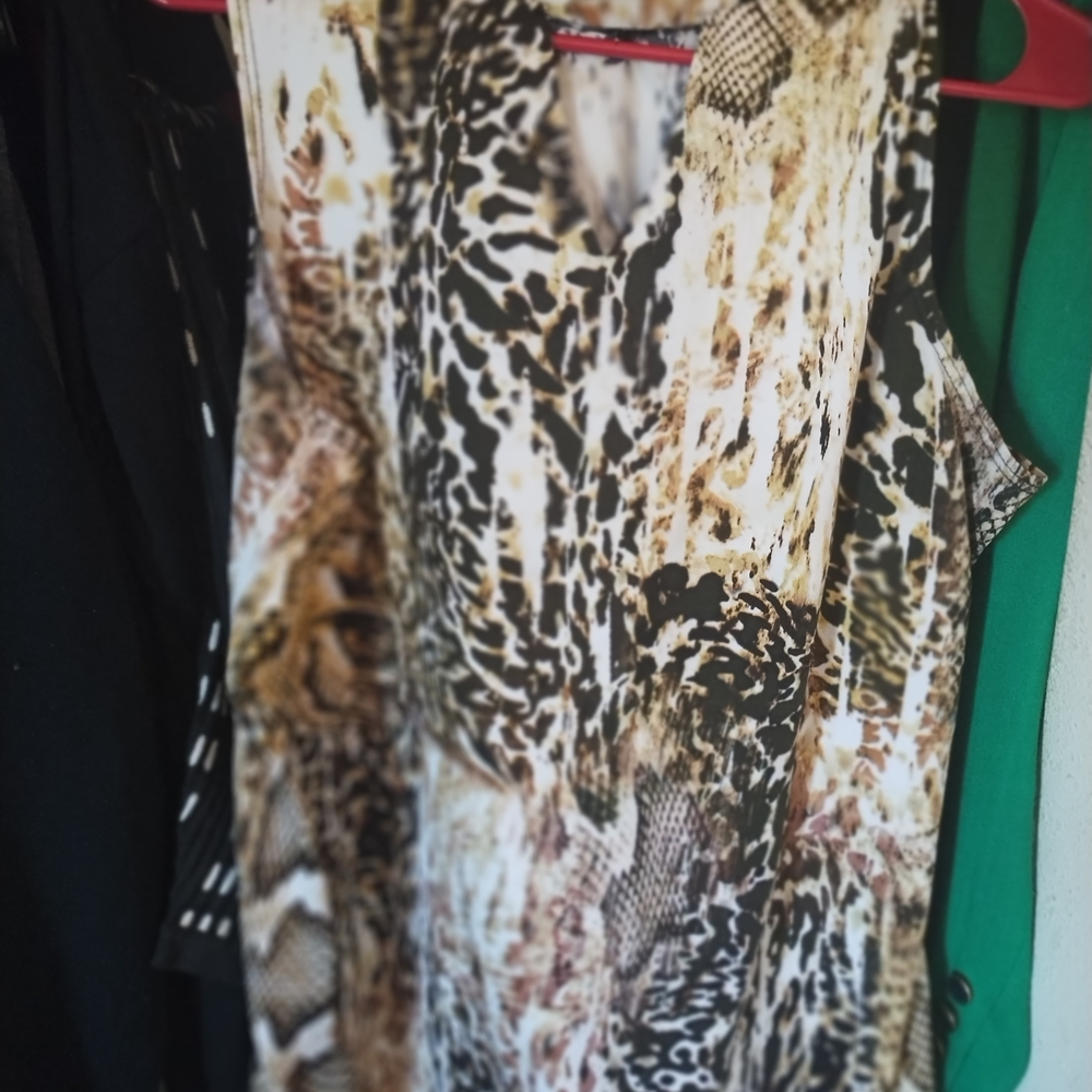 Peck & Peck Graphic Black and Brown Tank Top